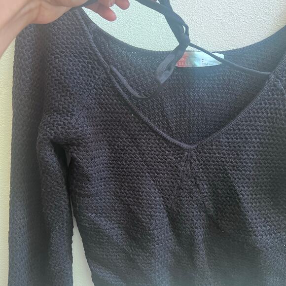 FREE PEOPLE Beach Crochet Knit Crop Tops Long Sleeve Black Women's Size L - Picture 7 of 7
